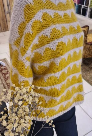 Robina Sweater M