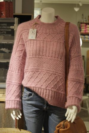Ingrid sweater str M